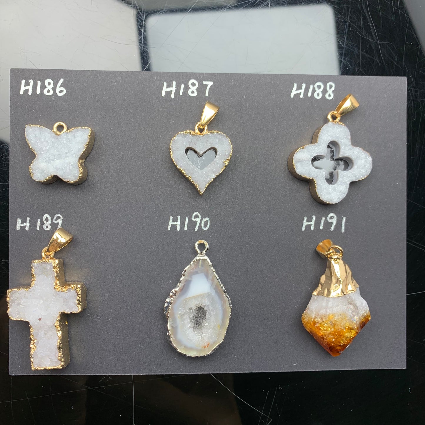 H Lovskaya Crystal Charm，Spacer Carving
